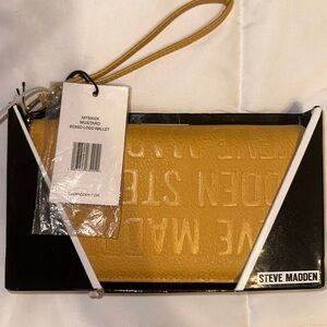 New with tag Mustard Steve Madden Logo Wallet